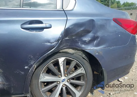 2015 Subaru Legacy 2.5I Limited z USA, uszkodzony, nr VIN 4S3BNAL67F3004229